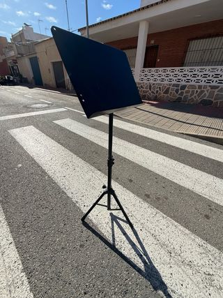 15 Atriles metálicos para partituras