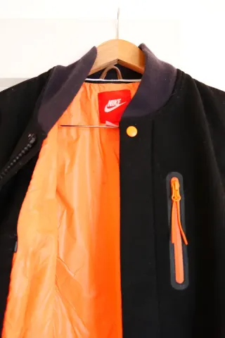 Caçadora Bomber Nike Negra i Marró Talla M