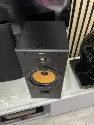 Altavoces Bowers & Wilkins DM602 S1 Negros