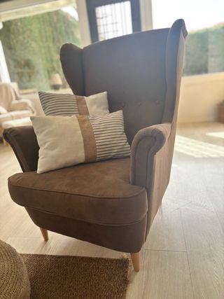 Sillón orejero Ikea marrón