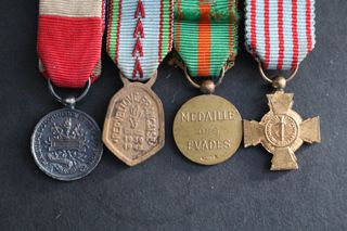 Pasador 10 medallas francesas miniatura Gala Ofic