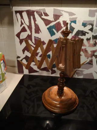 Antico arcolaio dipanarore in legno