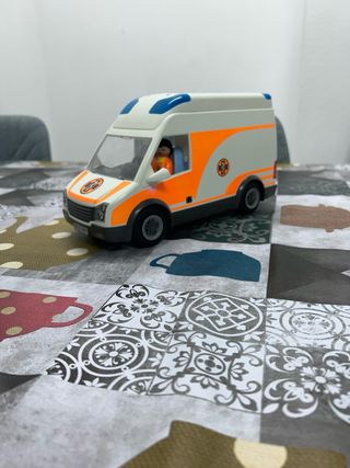 Playmobil 70049 City Life Ambulancia