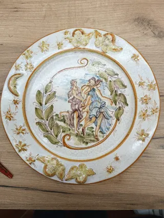 Piatto ceramica Caltagirone ninfe