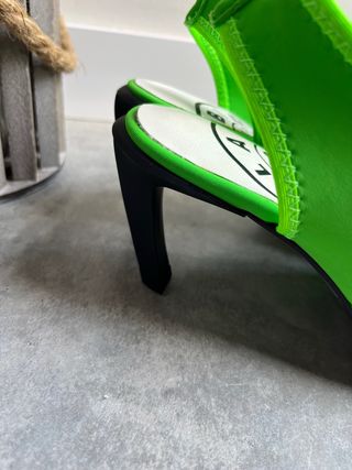 Tacones Bimba y Lola Neopreno Verde Talla 37