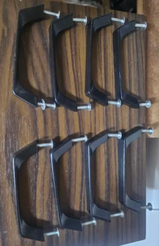 8 tiradores negros 10cm