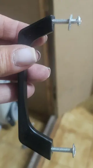 8 tiradores negros 10cm