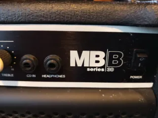 Amplificador Bajo Marshall MBB Series 30