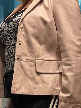 Americana de piel rosa/beige