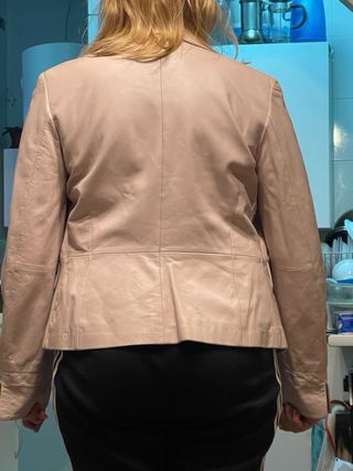 Americana de piel rosa/beige