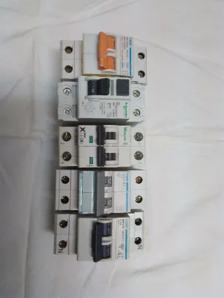 Interruptores automáticos para vivienda