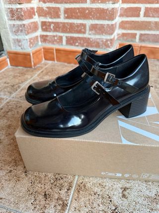 Zapatos charol Zara negros Mary Jane