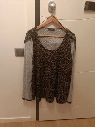 Blusa Couchel Estampada Negra y Dorada