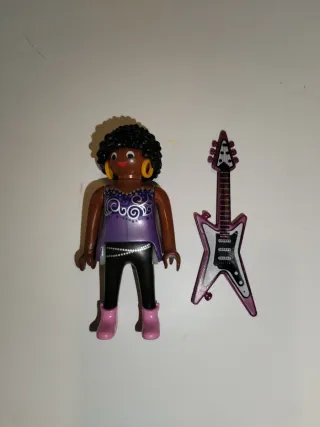 Playmobil figura rockera con guitarra