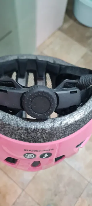 Casco de bici infantil rosa Sawyer Bikes