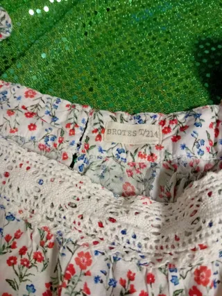 Blusa Brotes floral Talla L