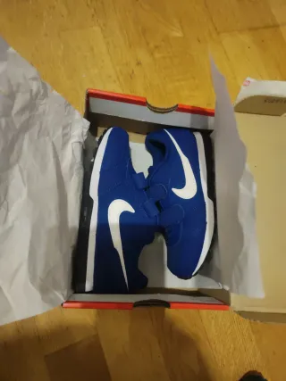 Zapatillas Nike niño/a Talla 31 NUEVAS