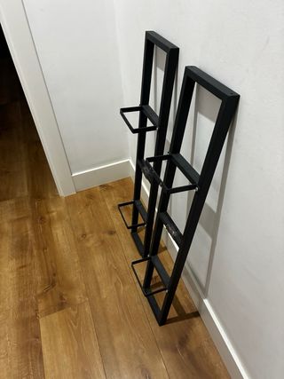 2 Estanterías Metálicas Negras