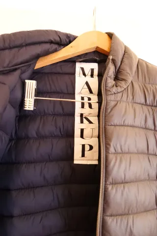 Jaqueta de plomes Markup, talla M