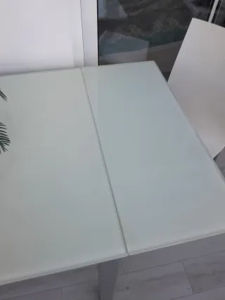 Mesa cristal y metal extensible