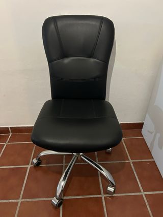 Silla de oficina negra