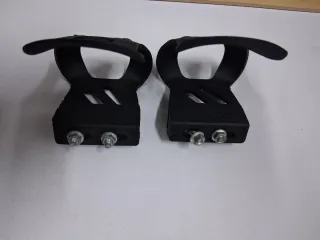 Pedales de bicicleta con reflectores