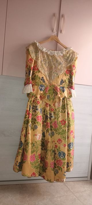 Traje Fallera Talla 42-44 + Zapatos