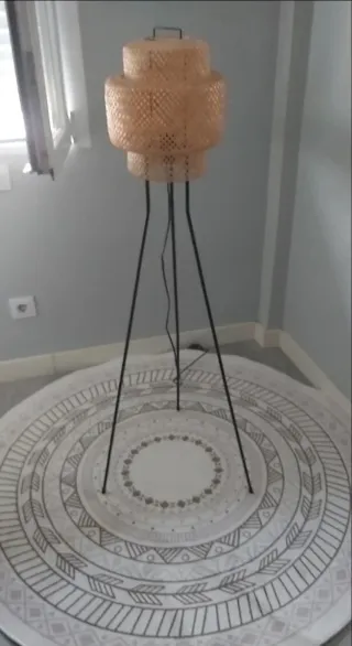 Alfombra 140cm y Lámpara Bambú