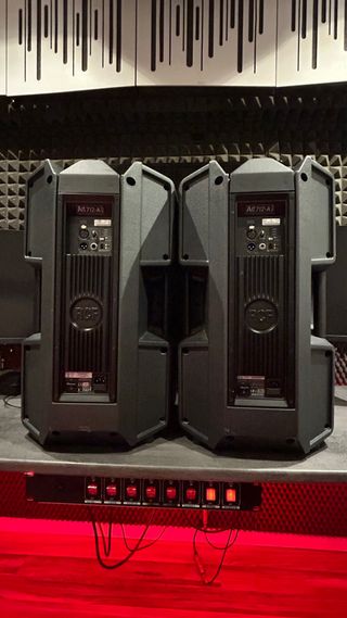 Altavoces autoamplificados RCF 712-A MK2