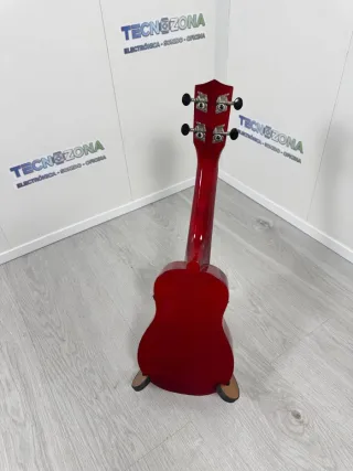 Ukelele soprano Martín Smith