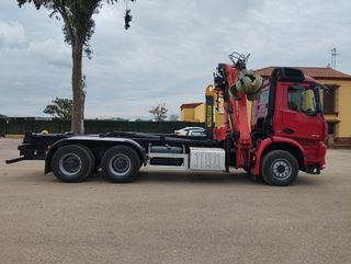 Mercedes AROCS 26 45-CAMIONES GANCHO+GRUA