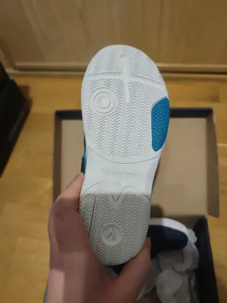 Zapatillas niño/a velcro talla 30 NUEVAS