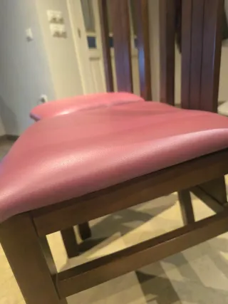 Sillas de comedor tapizadas en piel