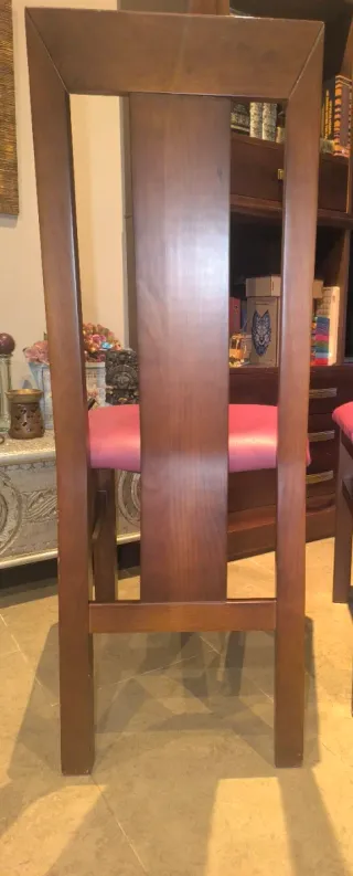 Sillas de comedor tapizadas en piel