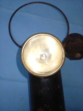 ANTIGUA LINTERNA DE BATERIA