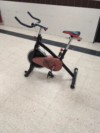 Bicicleta de Spinning Roja y negra