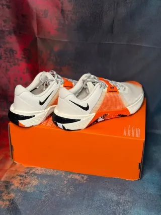 Nike Metcon 10 Scarpe da Ginnastica Arancioni Bian