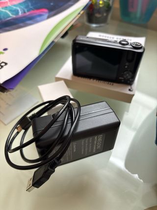 Cámara Sony Cyber-shot 10x Zoom.