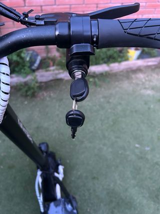 Kukirin G2 PRO customizado. Con dos llaves