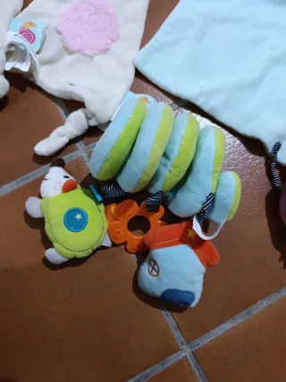 Lote Arrullo bebé jirafa y más