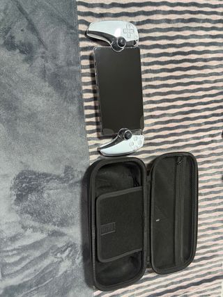 Consola Portátil PS5 Sin Usar + Funda y Estuche