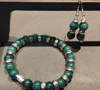 Bracciale e orecchini in apatite fatti a mano