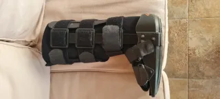 Bota ortopédica ajustable