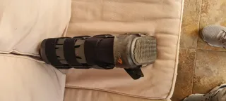 Bota ortopédica ajustable