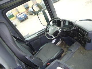 Scania P 360-CAMIONES GRUAS