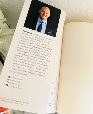 Libro hábitos atómicos