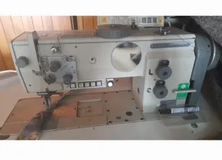 Máquina de coser triple arrastre C-300