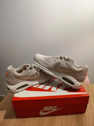 T38 Nike Air Max Command PRM