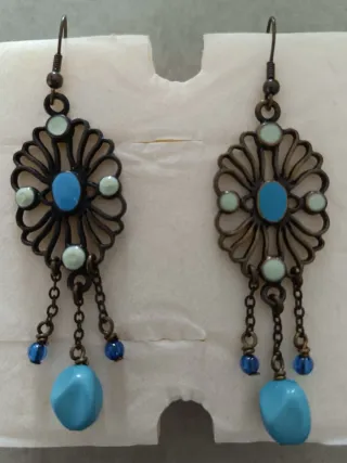 Pendientes colgantes florales con cuentas