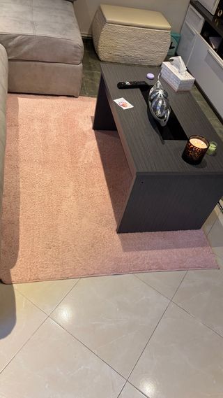 Alfombra rosa suave